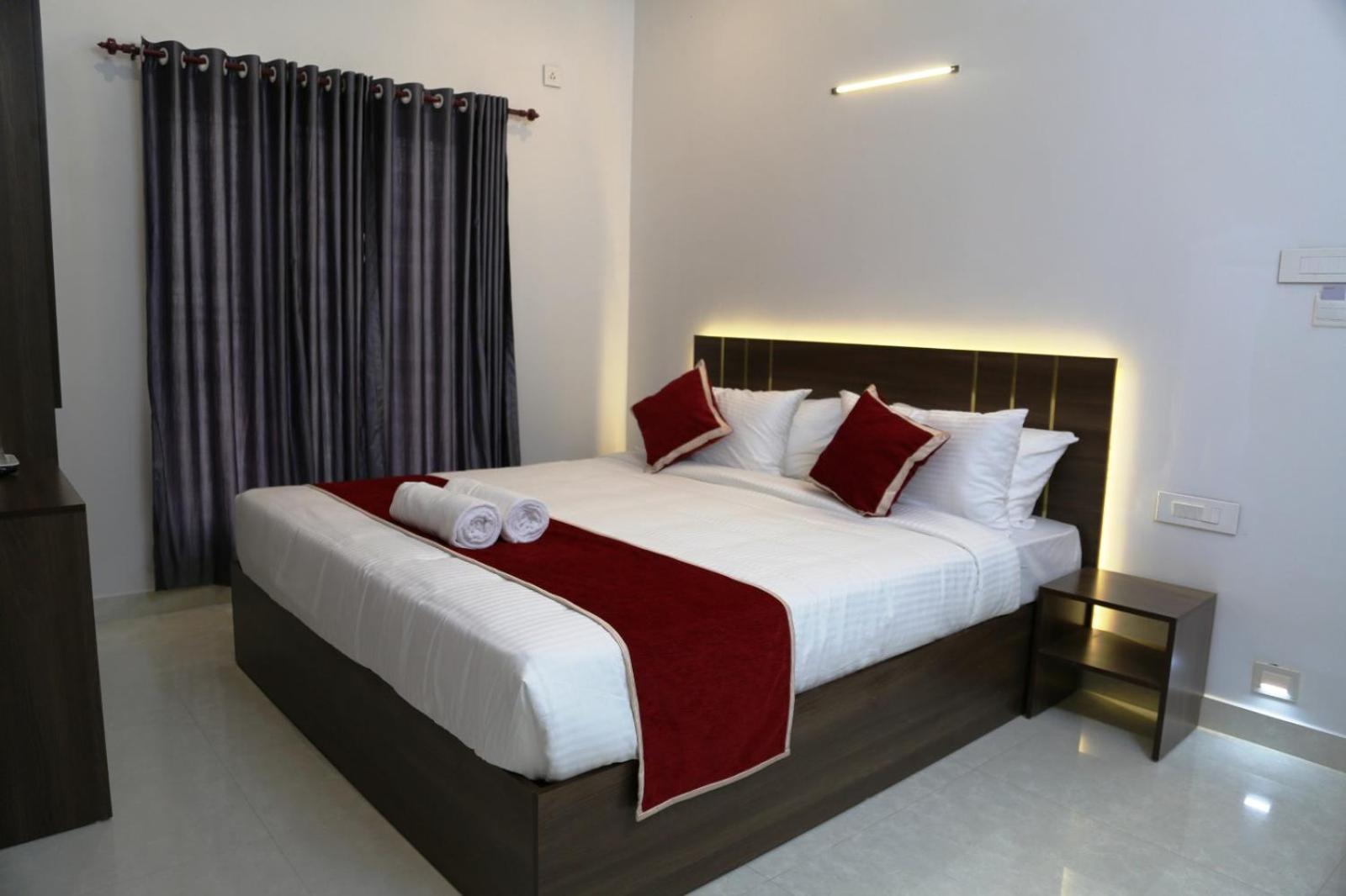 Le Sancta Homestay Maraiyūr Buitenkant foto
