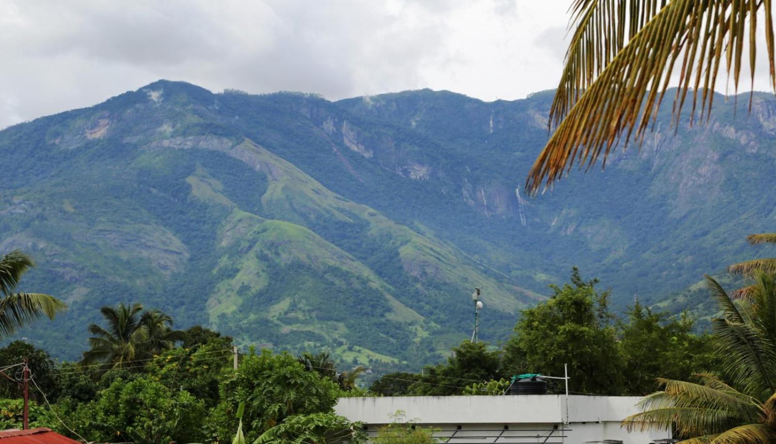 Le Sancta Homestay Maraiyūr Buitenkant foto