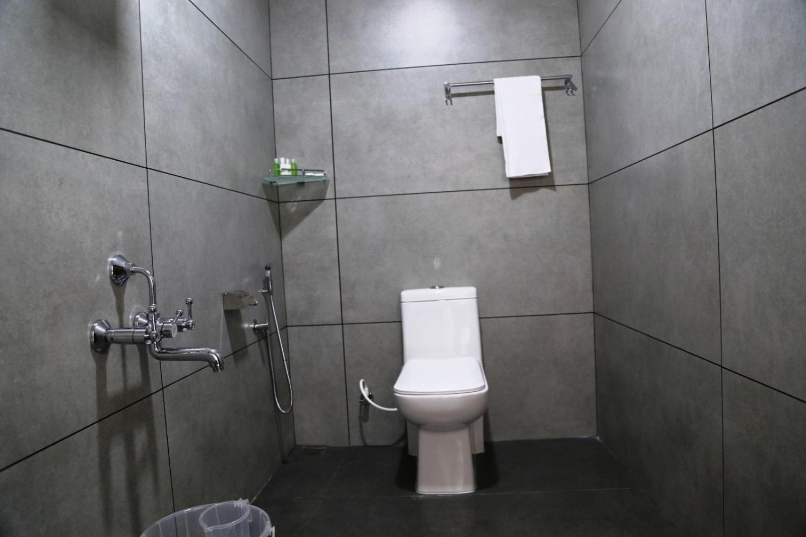 Le Sancta Homestay Maraiyūr Buitenkant foto