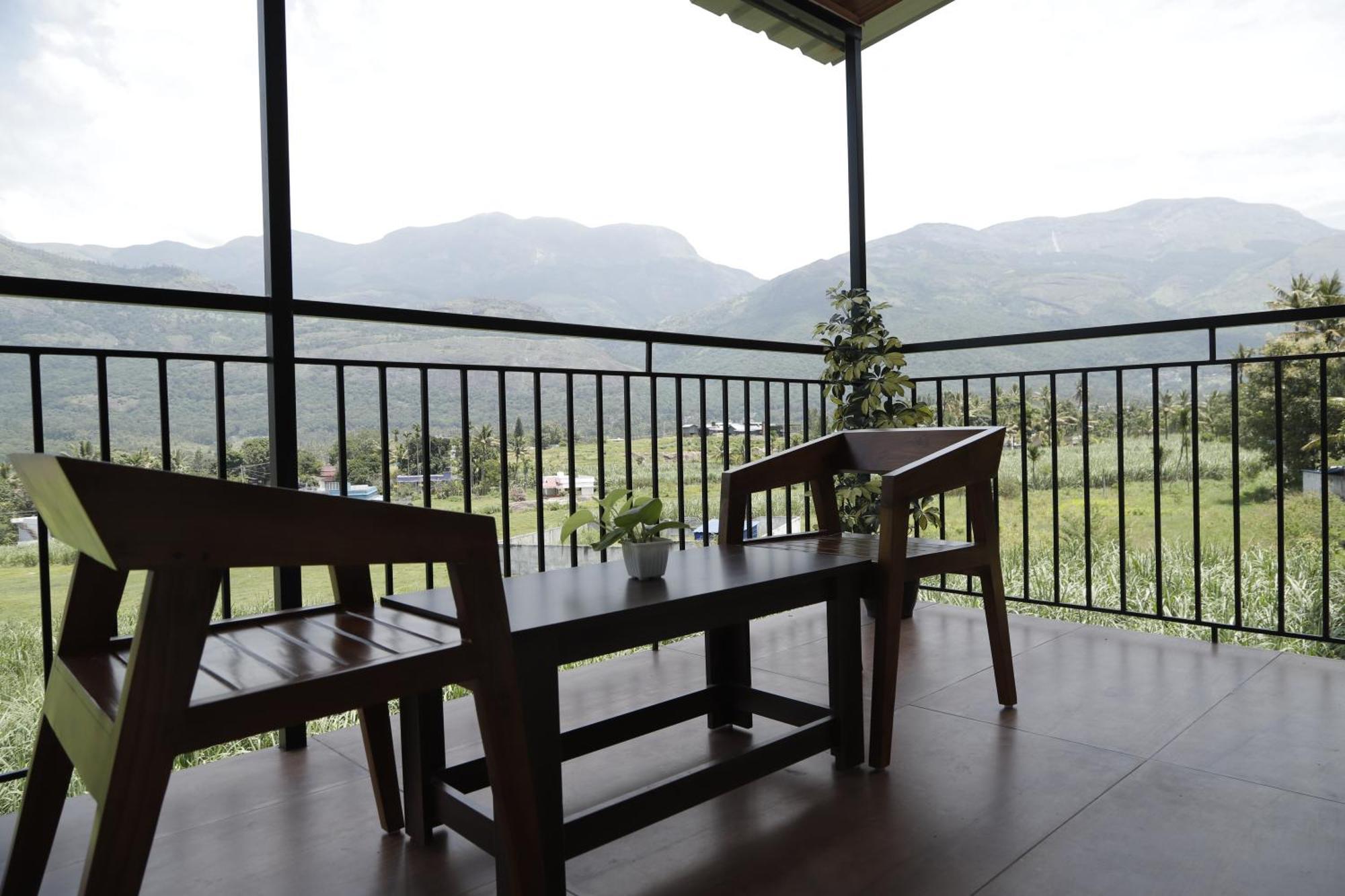 Le Sancta Homestay Maraiyūr Buitenkant foto
