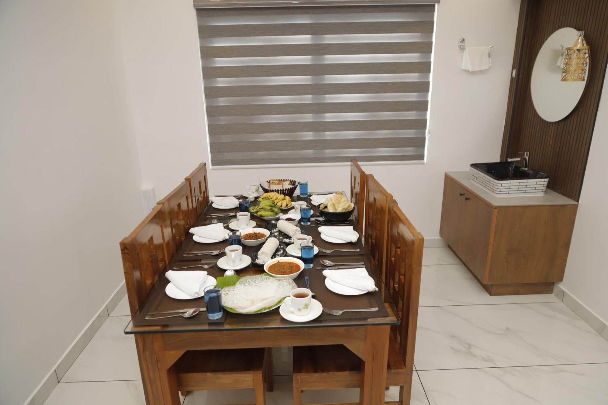 Le Sancta Homestay Maraiyūr Buitenkant foto